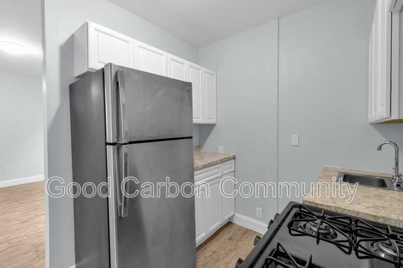 419 Porter Ave #5 - Photo 4 of 10