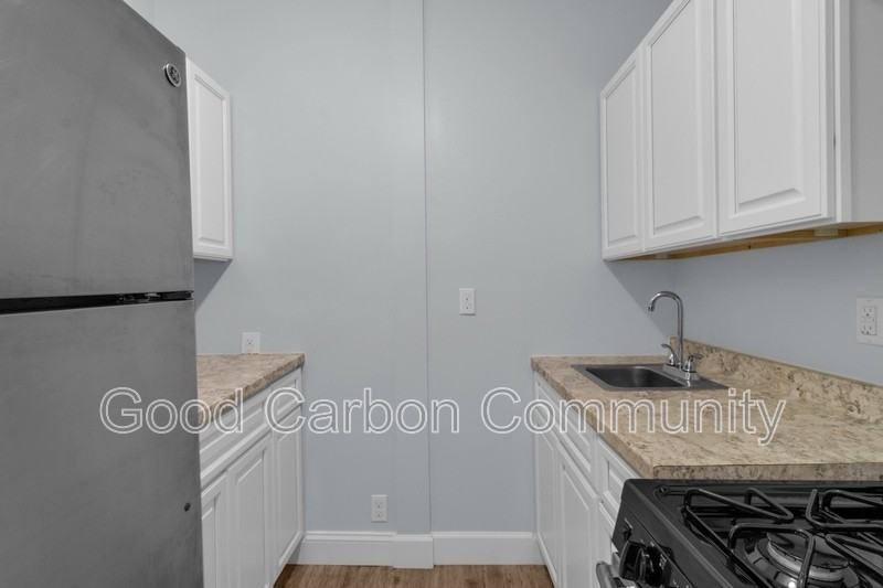 419 Porter Ave #5 - Photo 5 of 10