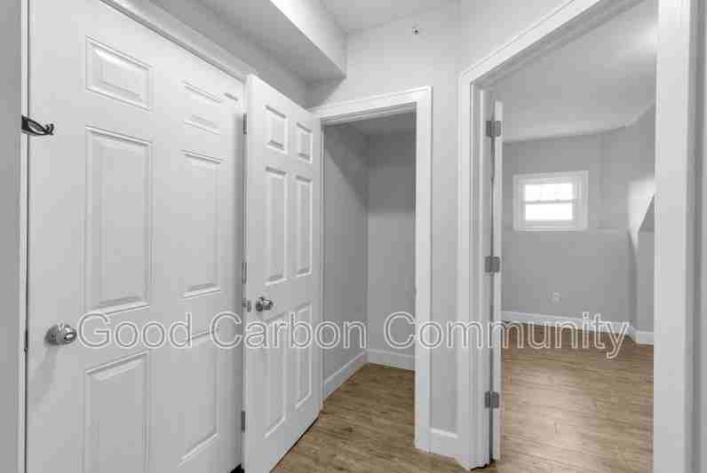 419 Porter Ave #5 - Photo 6 of 10
