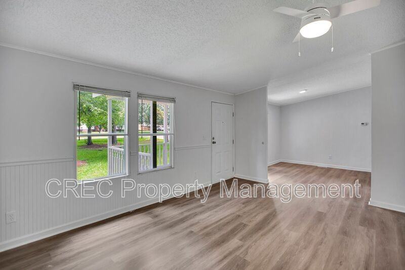 405 Vine St - Photo 7 of 28