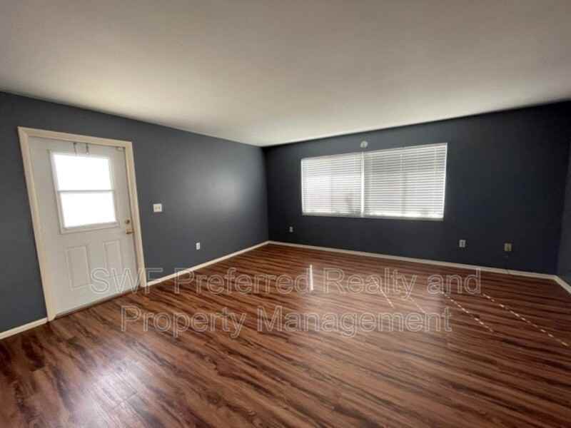 533 Se 6th Ave #1 - Photo 2 of 13