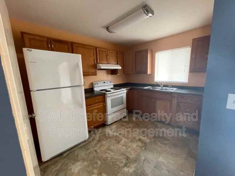 533 Se 6th Ave #1 - Photo 5 of 13