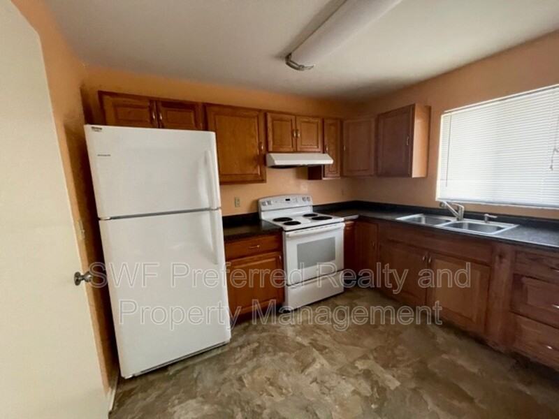 533 Se 6th Ave #1 - Photo 6 of 13
