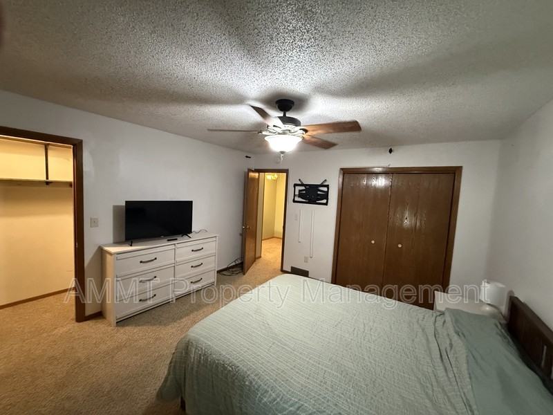 145 Birch Ct - Photo 6 of 9