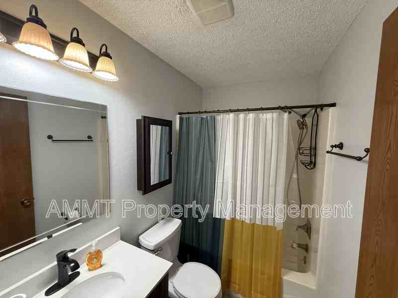 145 Birch Ct - Photo 7 of 9