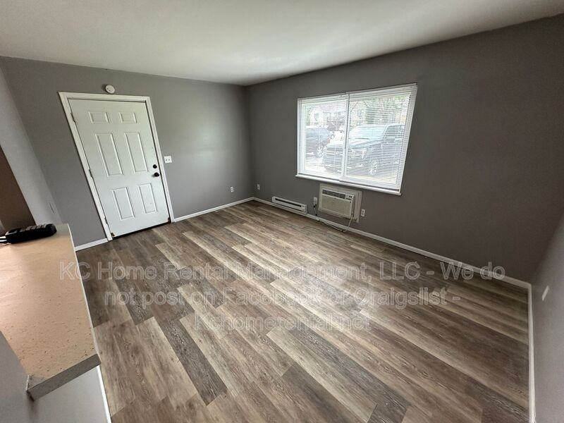 551 N Somerset Ter #A - Photo 7 of 20