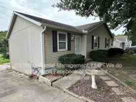 735 Ne Barnes Dr #B - Photo 1 of 1