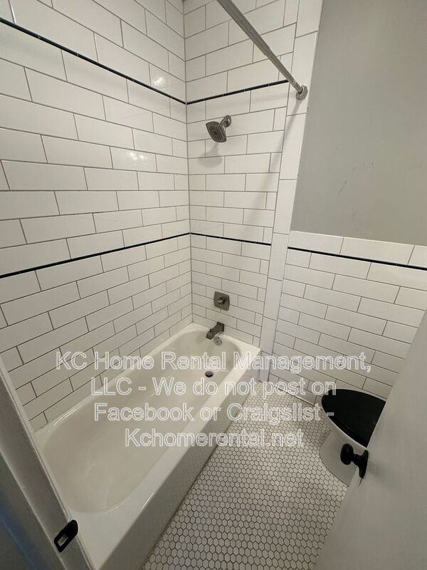 3631 Pennsylvania Ave - Photo 3 of 41