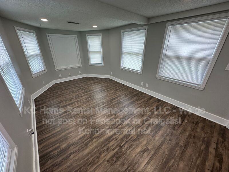 127 W 85th St - Photo 5 of 34