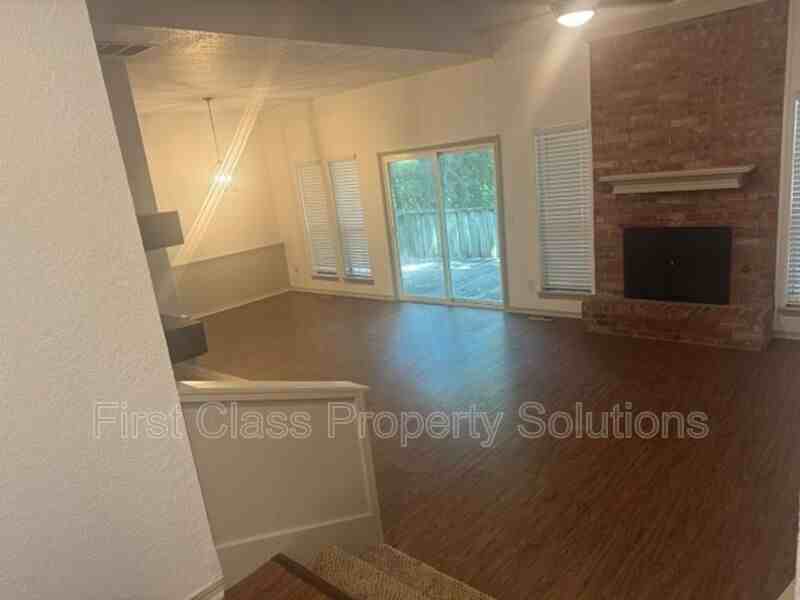1404 Mary Lee Ln - Photo 2 of 17