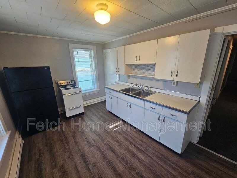 2534 Derry St #2 - Photo 3 of 13
