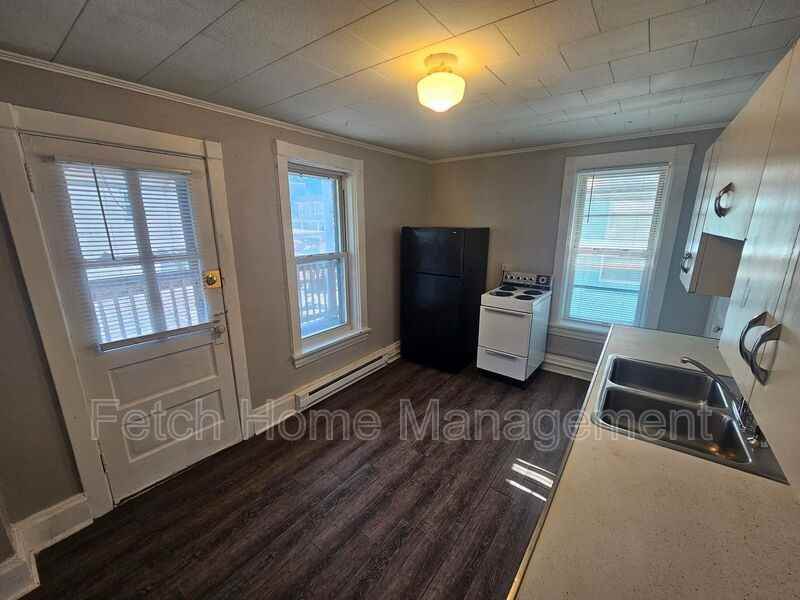 2534 Derry St #2 - Photo 5 of 13