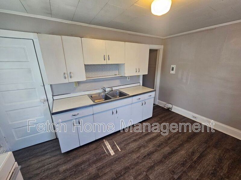 2534 Derry St #2 - Photo 6 of 13
