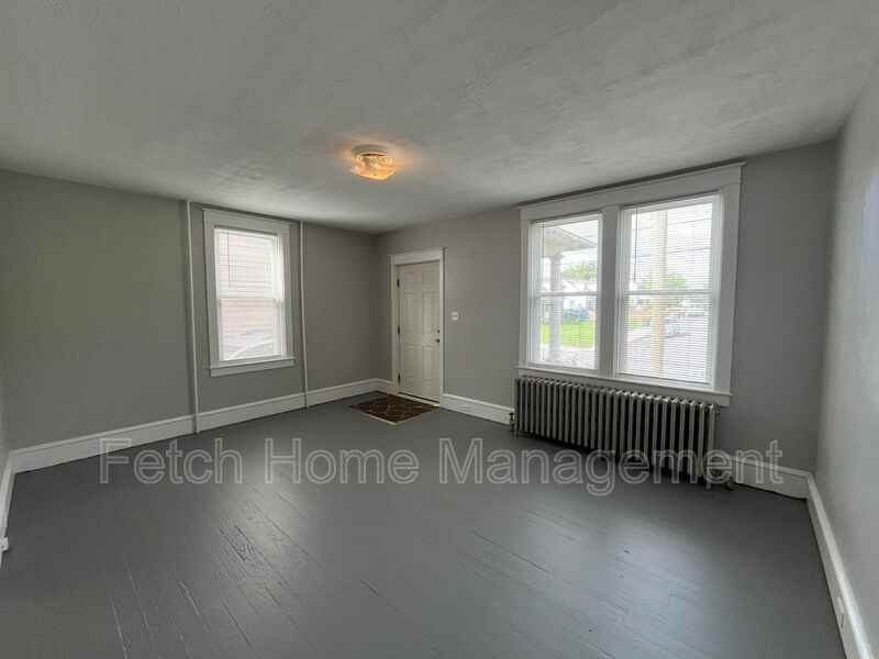23 S Custer Ave - Photo 2 of 21