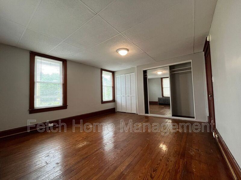 23 S Custer Ave - Photo 7 of 21