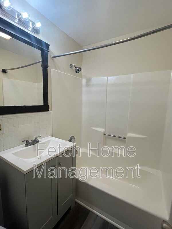 736 E King St #3 - Photo 5 of 6