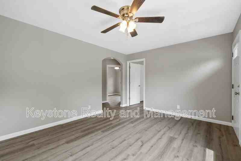 103 Cayce Ave - Photo 4 of 16
