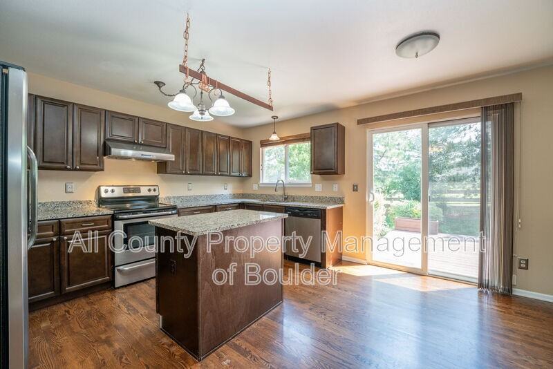 3126 Goldeneye Pl - Photo 3 of 23