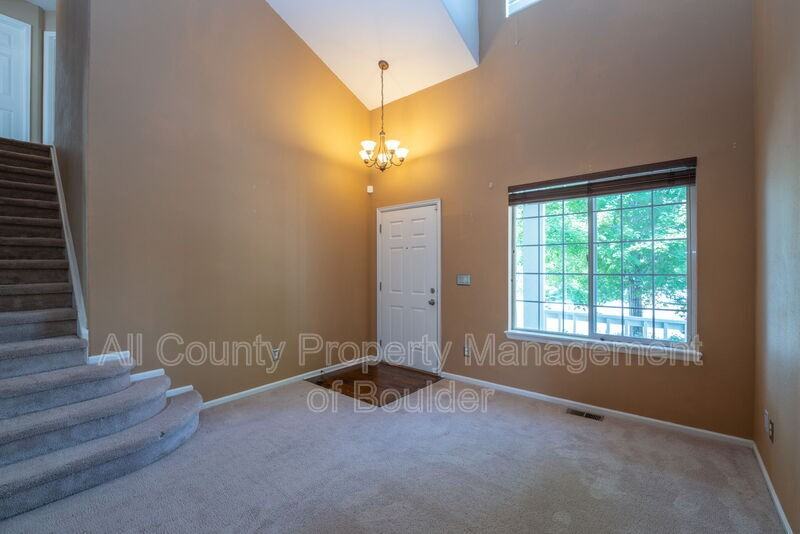 3126 Goldeneye Pl - Photo 4 of 23