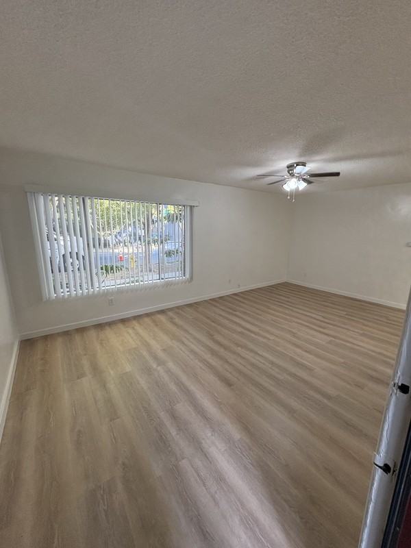 2611 Ocean Ave - Photo 5 of 38