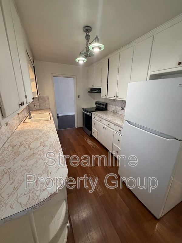 33 S Colorado Blvd - Photo 3 of 9