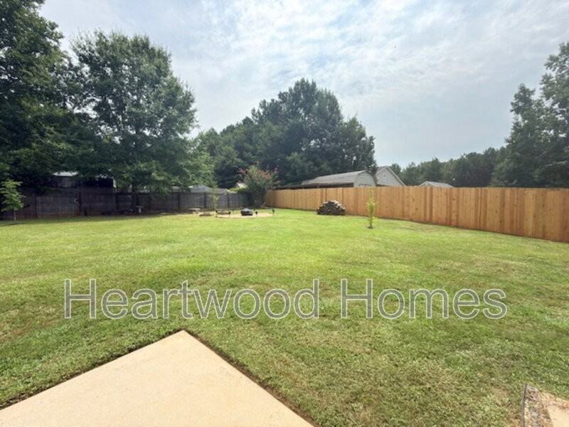 249 Blythe Creek Dr - Photo 3 of 43