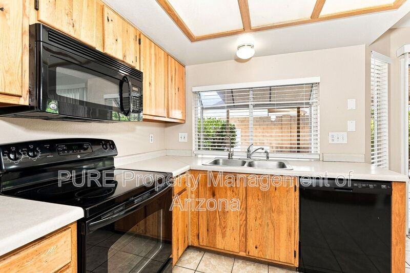 1151 N Cambridge St - Photo 6 of 23