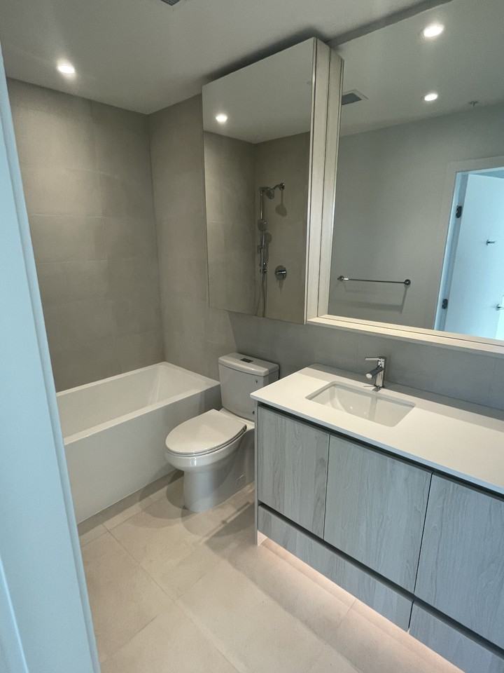 4928 Quebec Street #606 - Photo 4 of 9