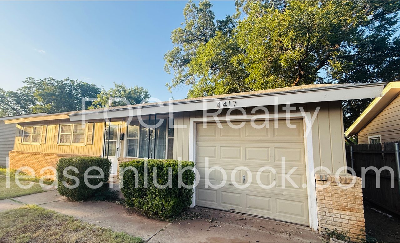 4417 43rd St - Photo 2 of 10