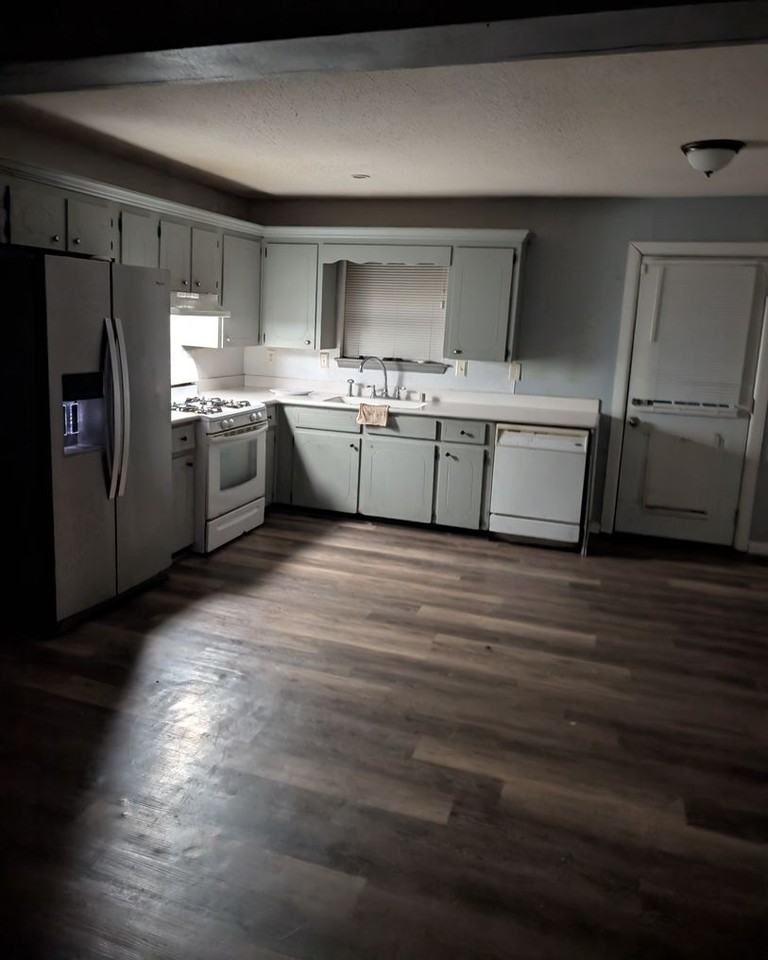 24 Rosewood Dr - Photo 4 of 18