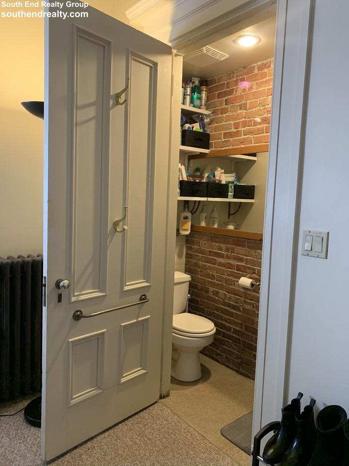 134 W Concord St #1 - Photo 3 of 33