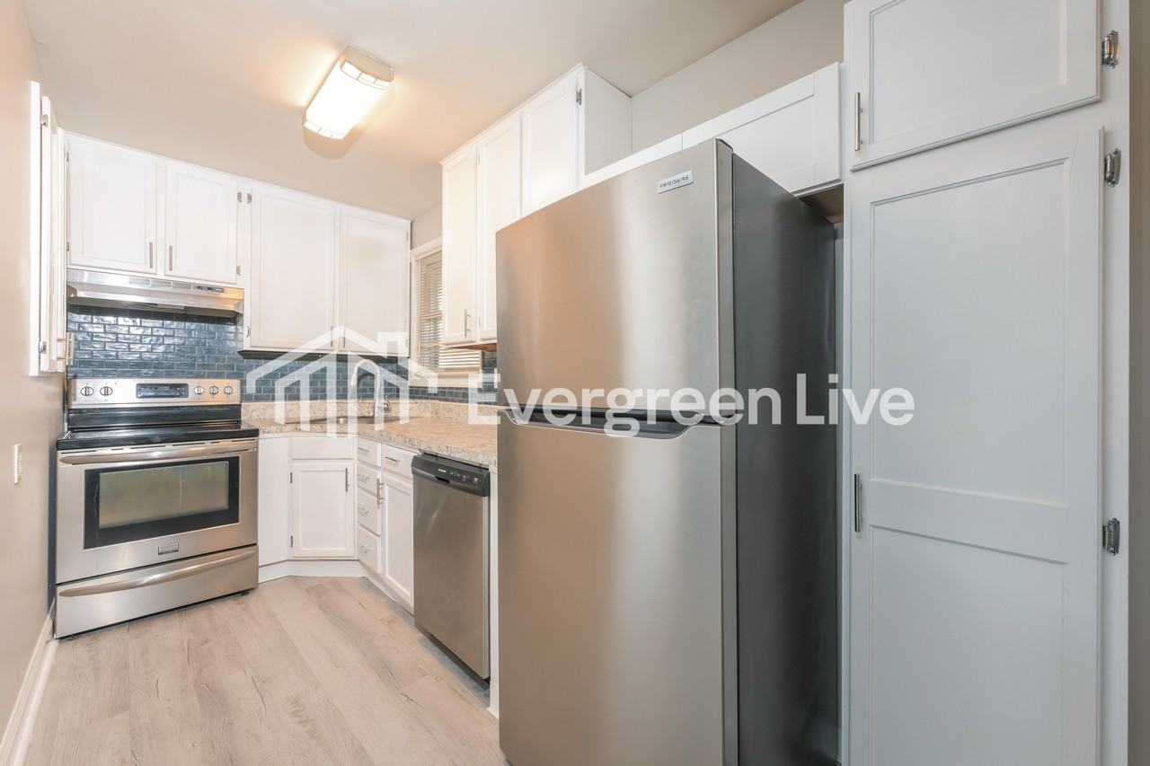 112 Lewis Dr - Photo 5 of 15