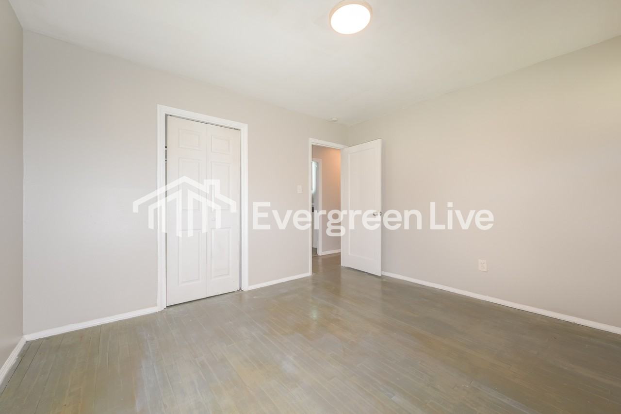 112 Lewis Dr - Photo 7 of 15