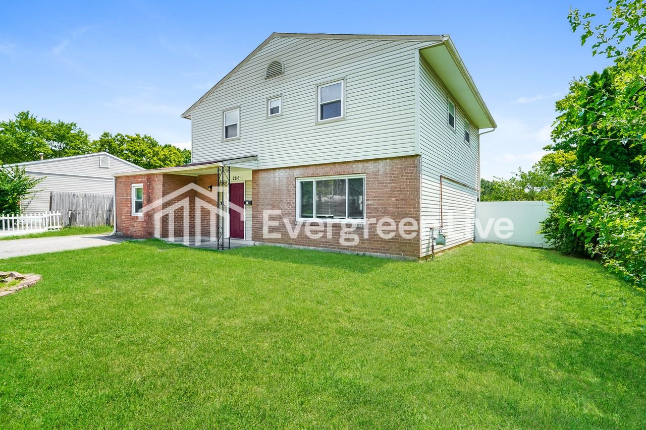 2116 Easthaven Dr - Photo 2 of 15
