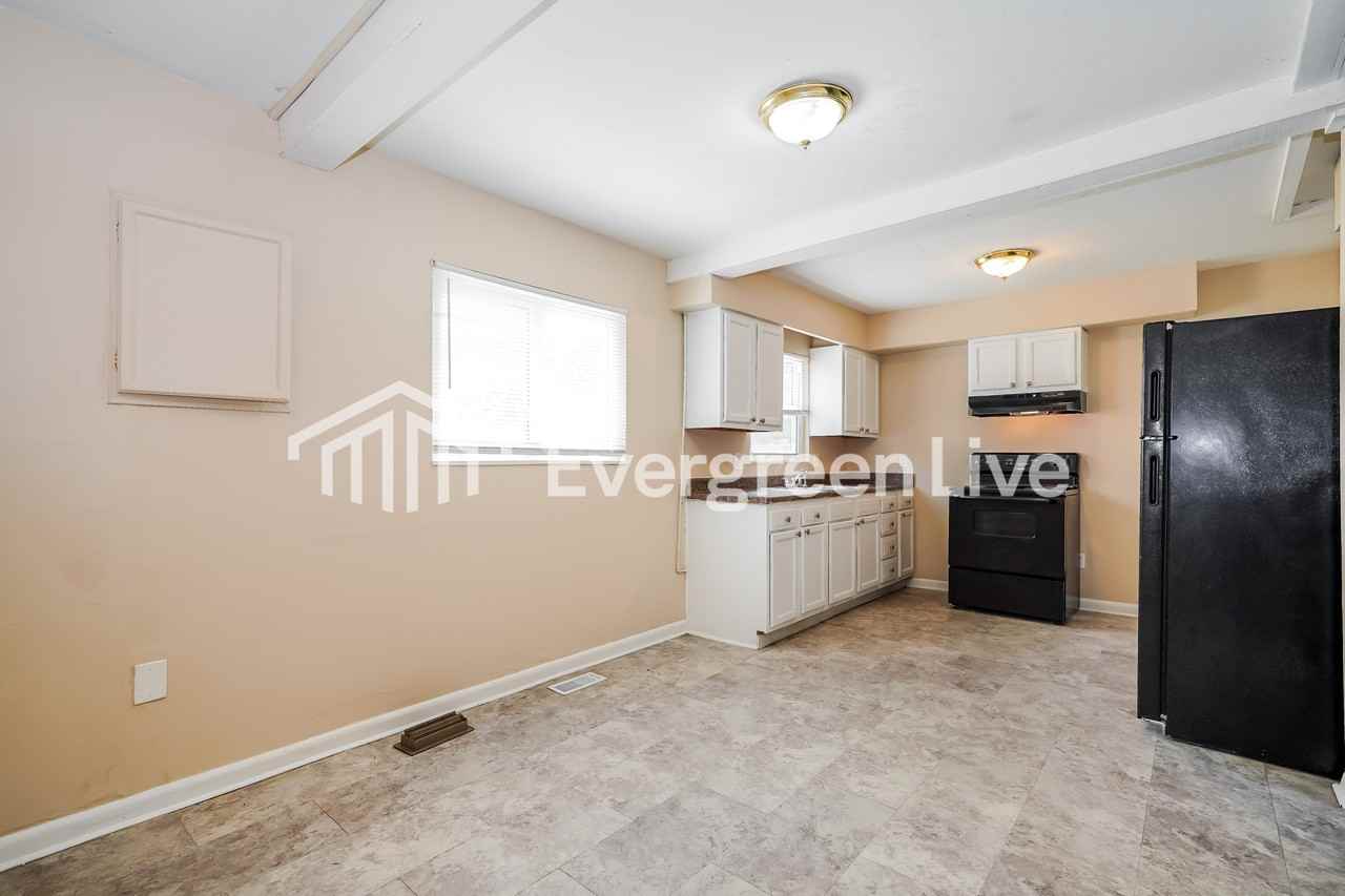 2116 Easthaven Dr - Photo 7 of 15