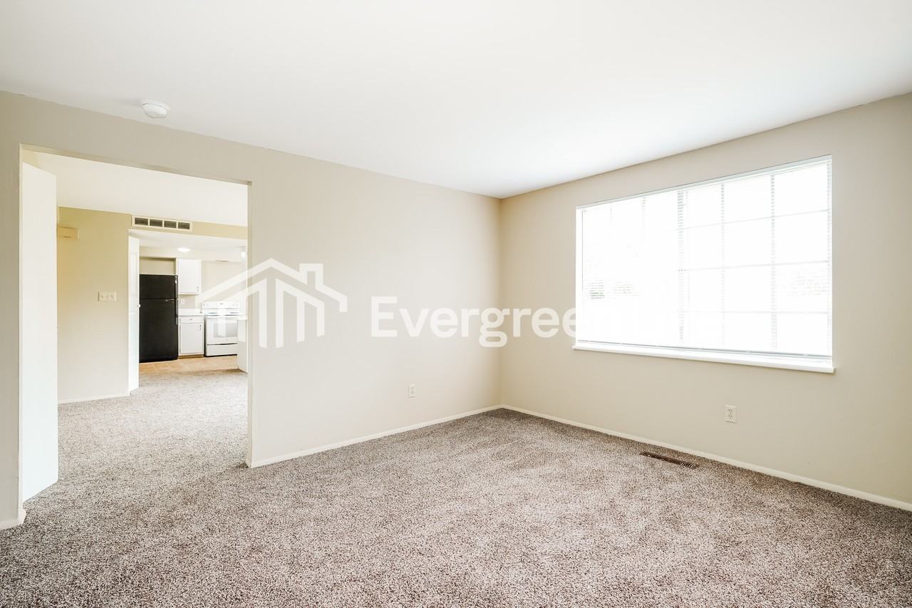 1449 Marty Dr - Photo 4 of 15