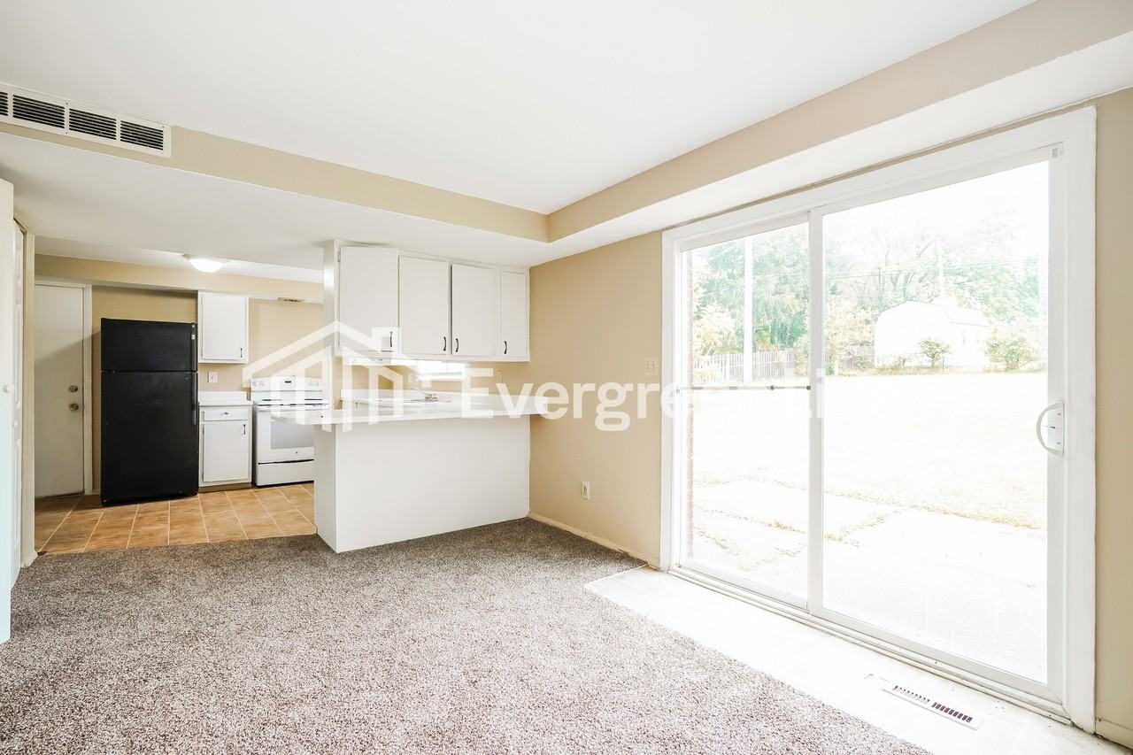 1449 Marty Dr - Photo 6 of 15