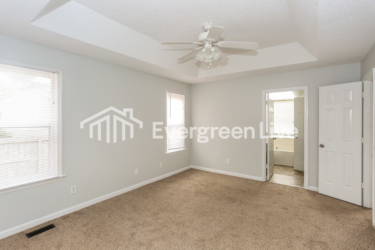 133 Shadeland Cir - Photo 4 of 10