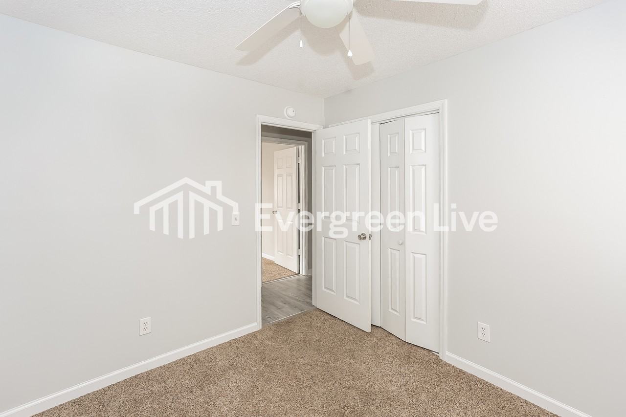 133 Shadeland Cir - Photo 7 of 10
