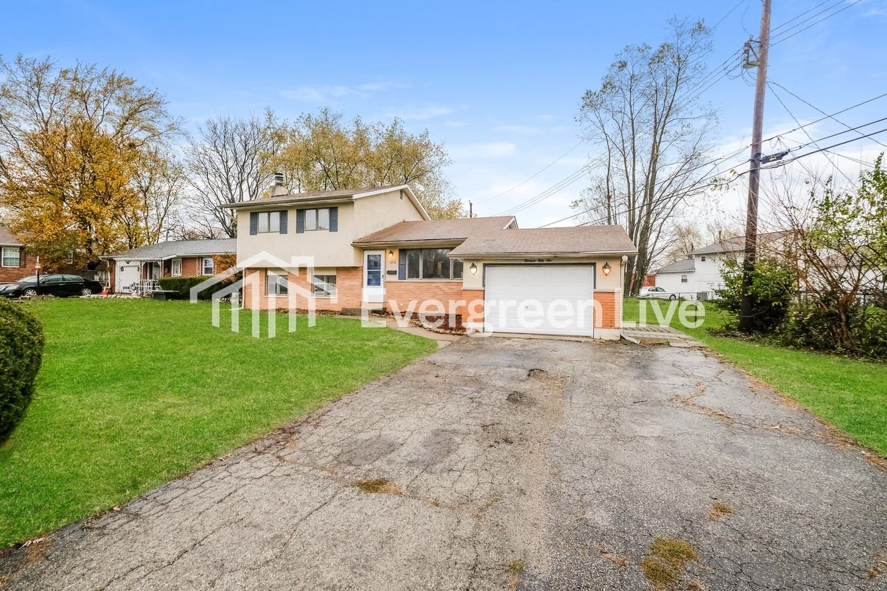 1356 Benvue Dr - Photo 2 of 15