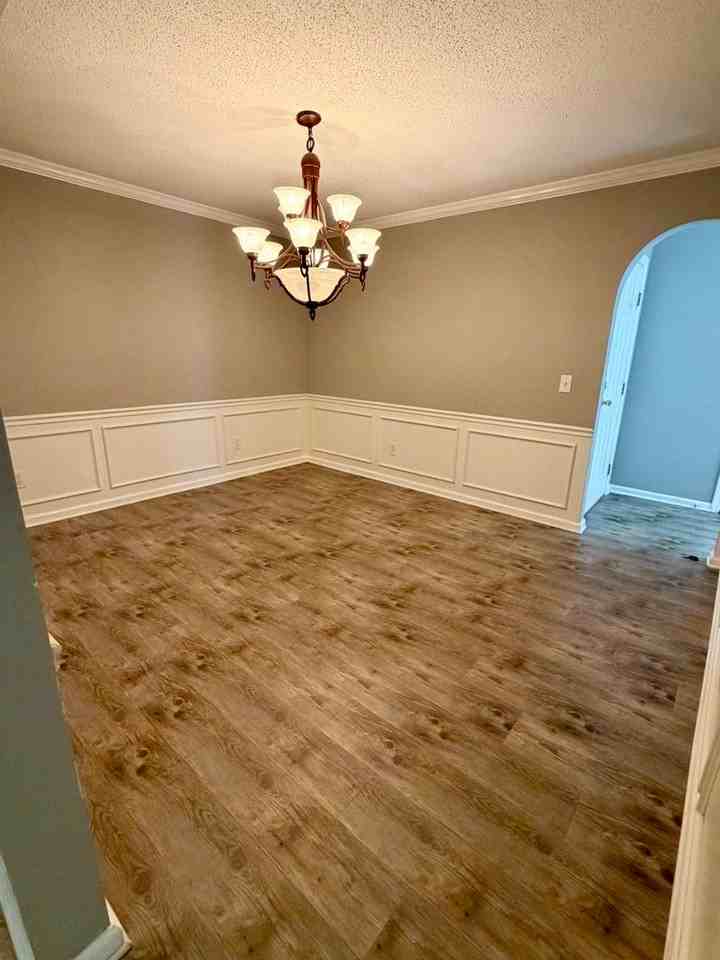 1701 W Oak Dr - Photo 4 of 27