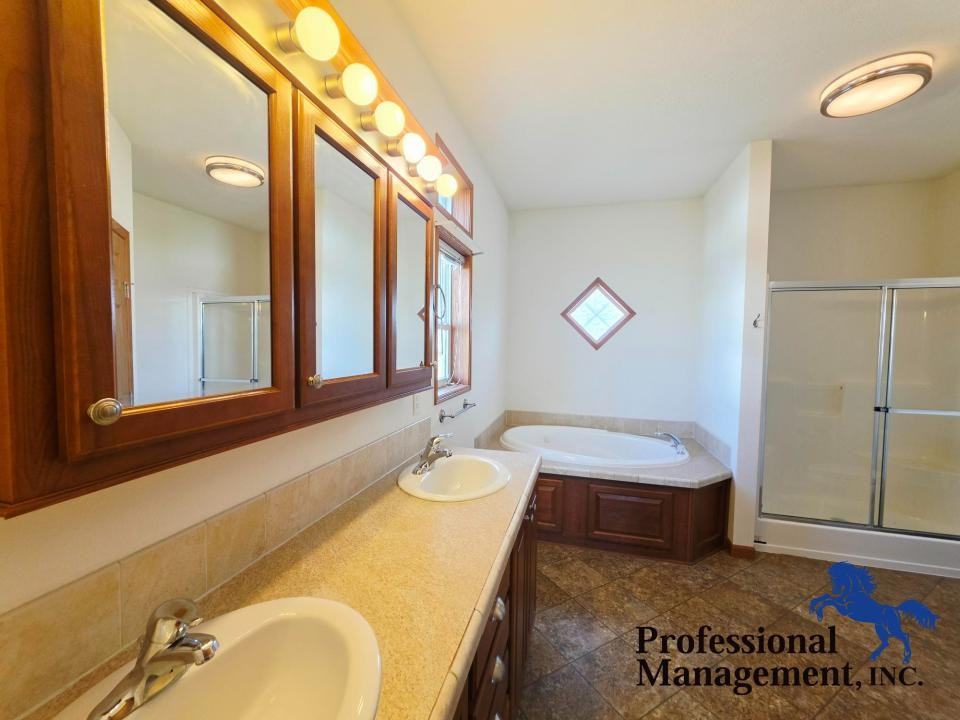 3914 Lasso Ln - Photo 6 of 12