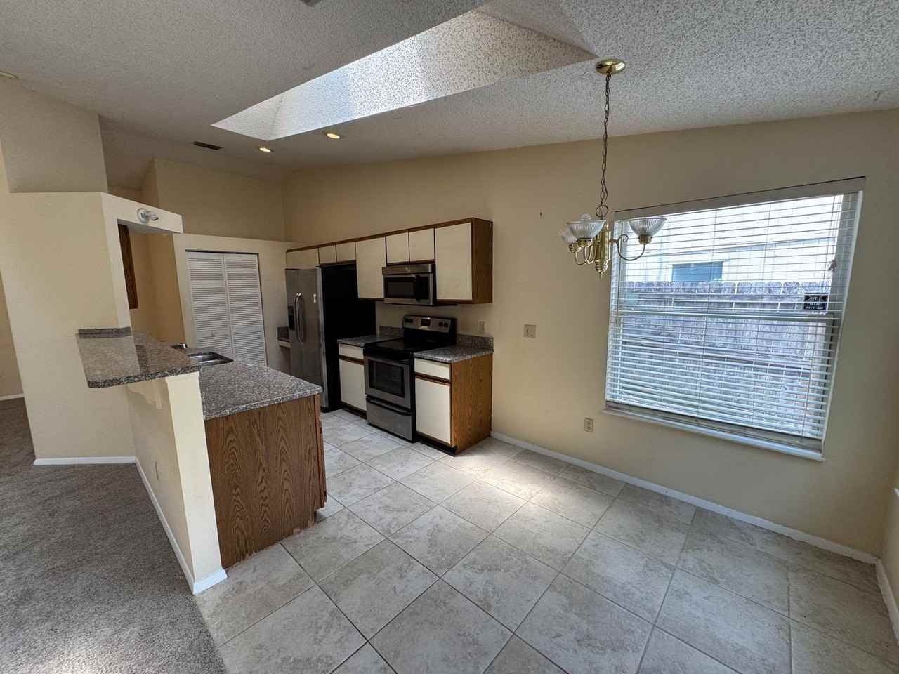 8055 Creedmoor Dr - Photo 5 of 12