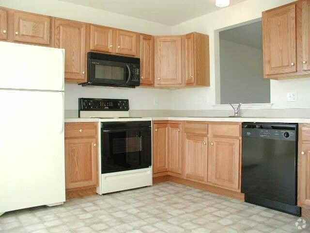 1835 Bradfield Dr - Photo 3 of 10