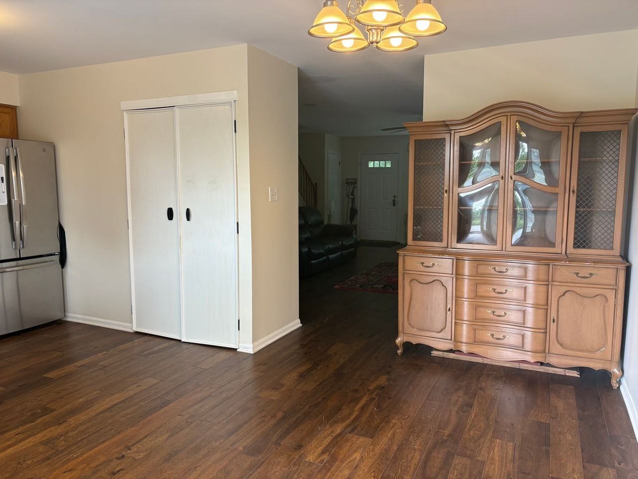 195 Longford Rd - Photo 5 of 16