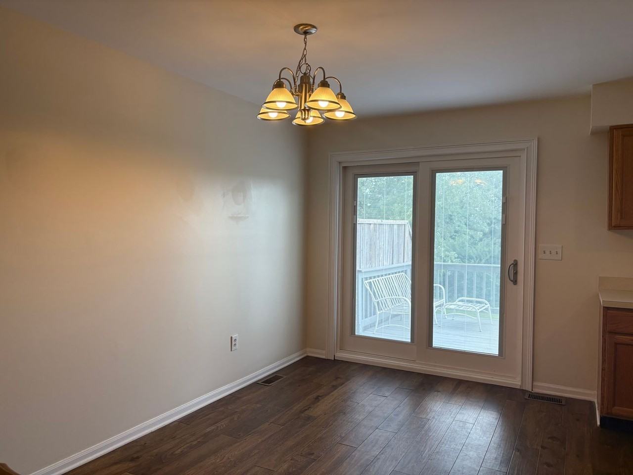 195 Longford Rd - Photo 7 of 16