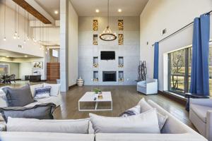 featured image of 3501 Pin Oak Dr