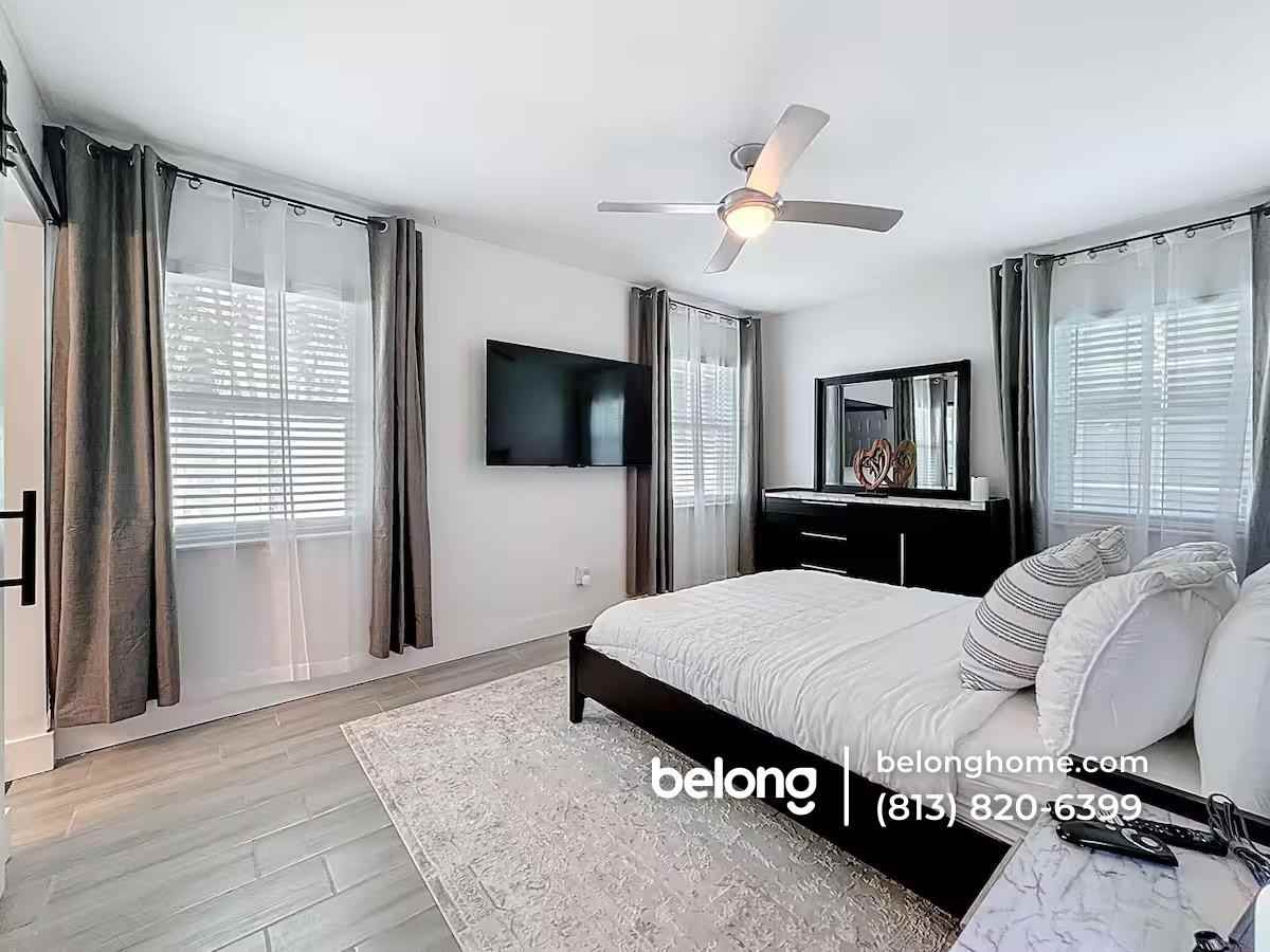4526 W Beachway Dr - Photo 5 of 9