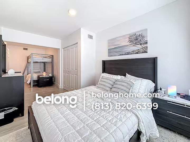 4526 W Beachway Dr - Photo 6 of 9