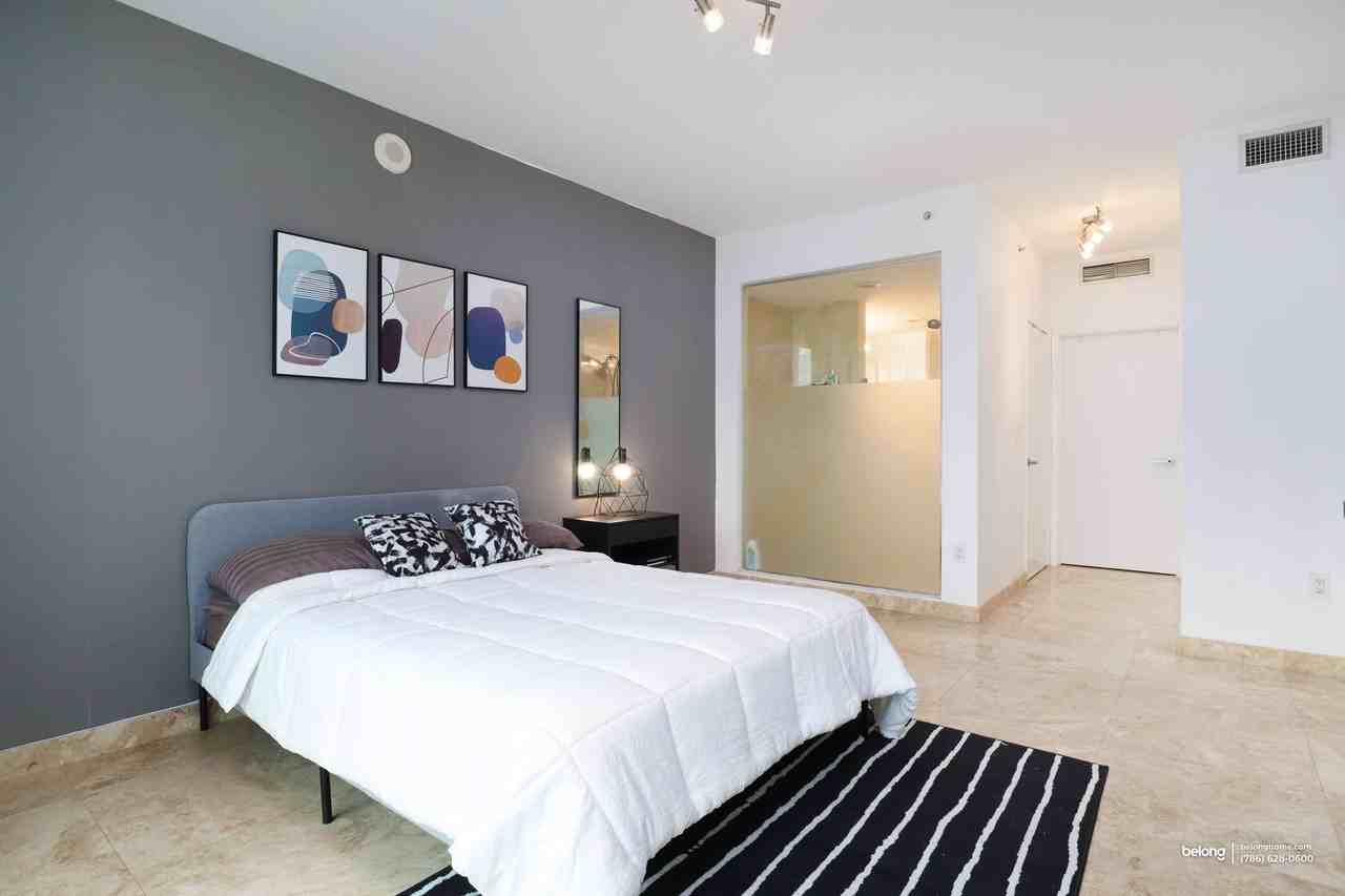 90 Sw 3rd St #3002 - Photo 5 of 9